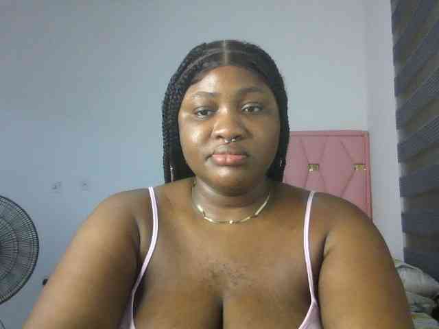 Hotchocolatee191 webcam
