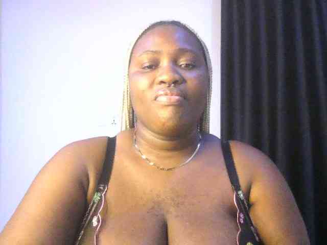 Hotchocolatee191 webcam
