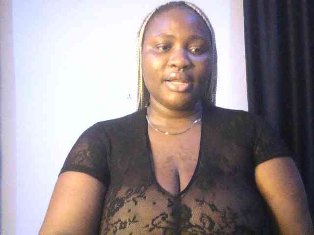 Hotchocolatee191 webcam