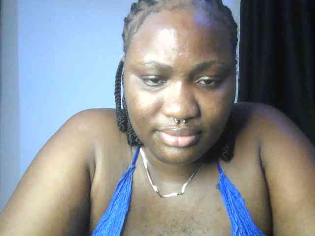 Hotchocolatee191 webcam