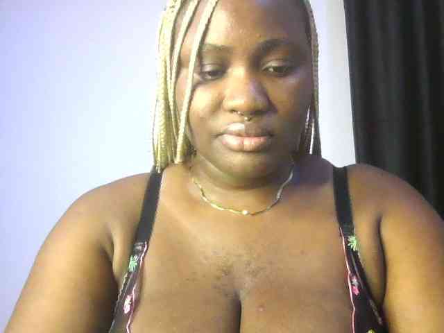 Hotchocolatee191 webcam