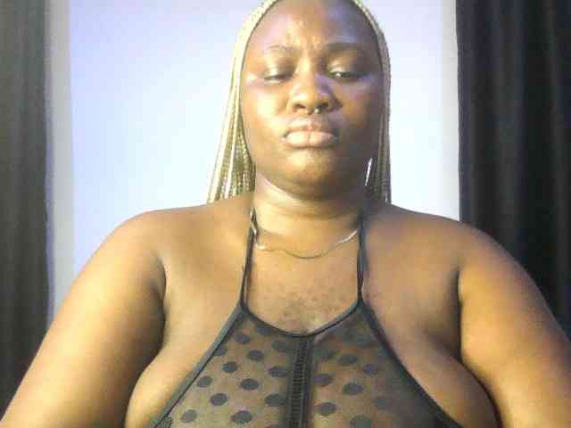 Hotchocolatee191 webcam