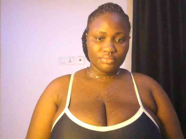 Hotchocolatee191 webcam