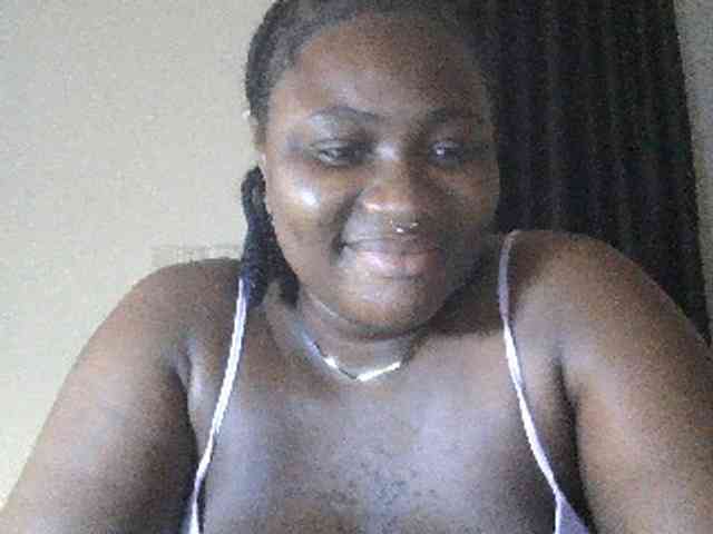 Hotchocolatee191 webcam