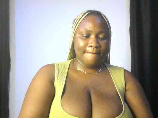 Hotchocolatee191 webcam