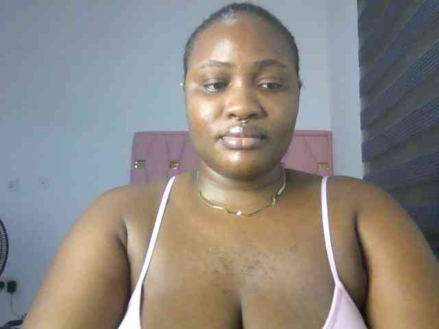 Hotchocolatee191 webcam