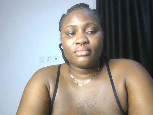 Hotchocolatee191 webcam