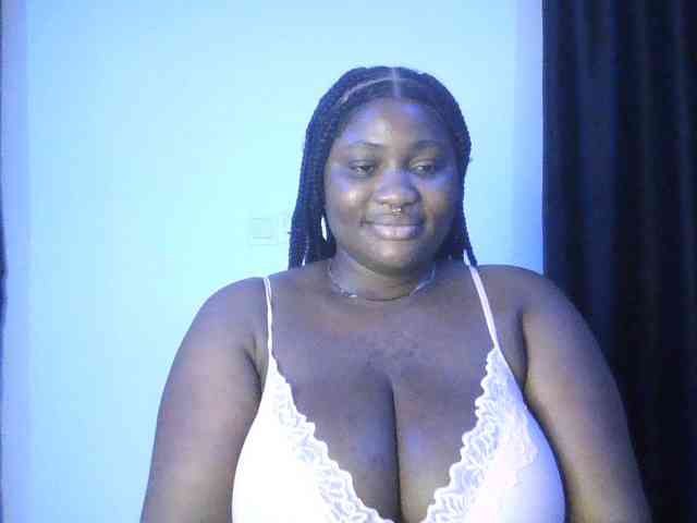 Hotchocolatee191 webcam