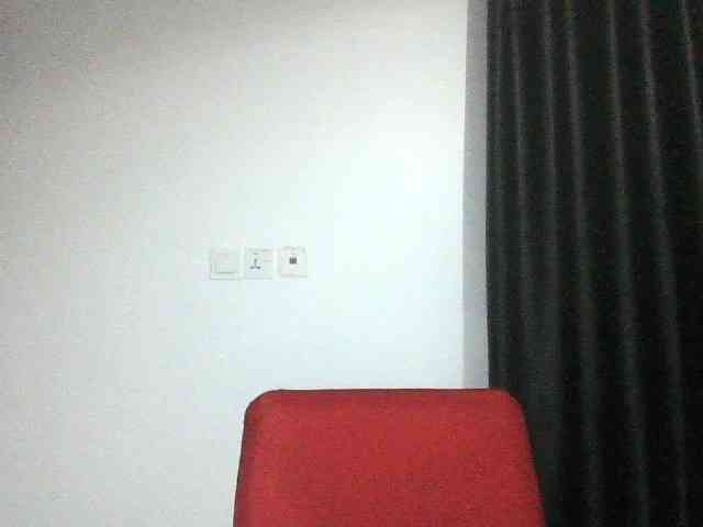 Hotchocolatee191 webcam