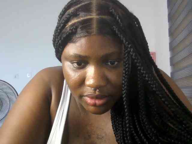 Hotchocolatee191 webcam