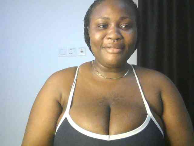 Hotchocolatee191 webcam