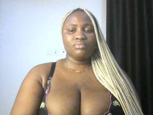 Hotchocolatee191 webcam