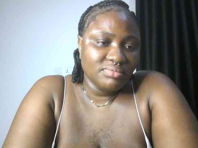 Hotchocolatee191 webcam