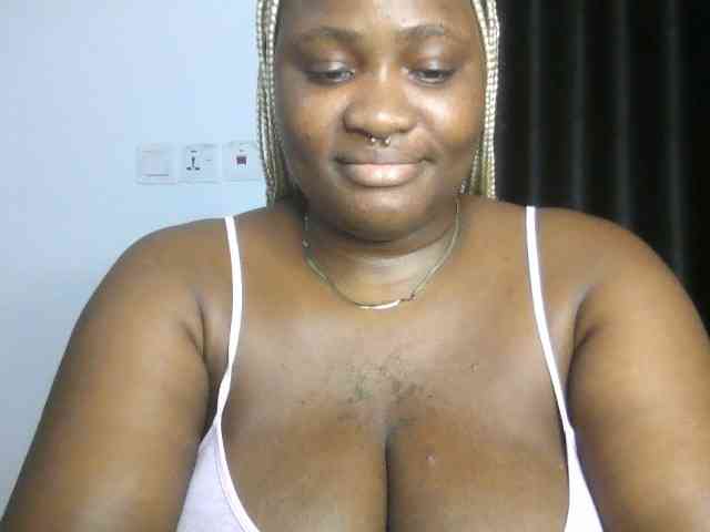 Hotchocolatee191 webcam