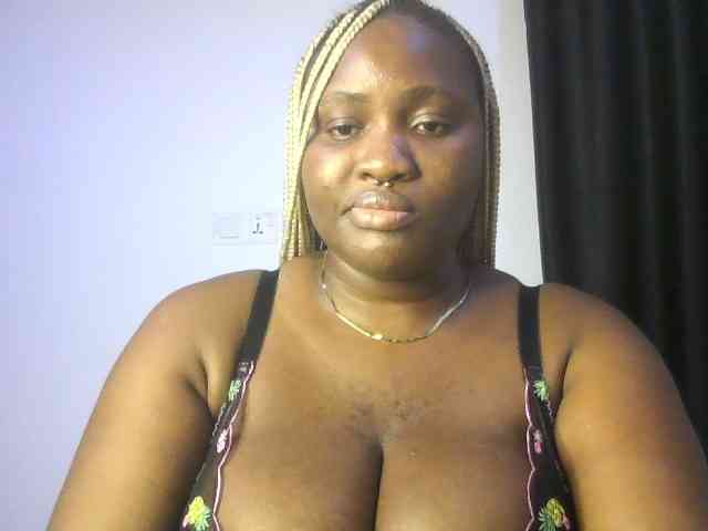 Hotchocolatee191 webcam