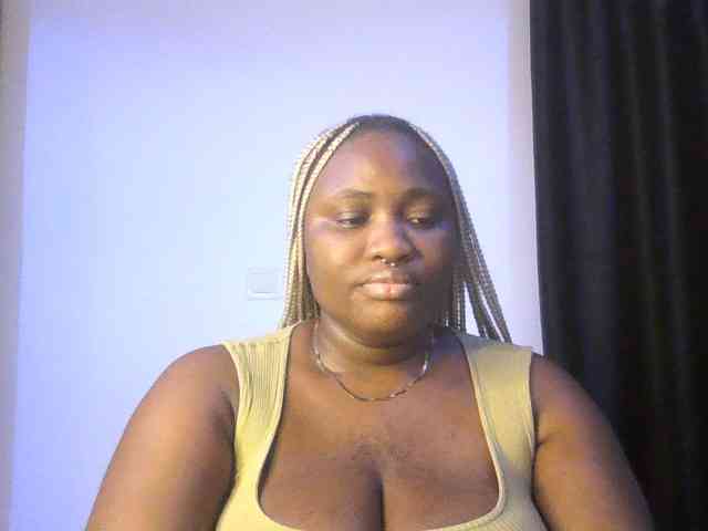 Hotchocolatee191 webcam