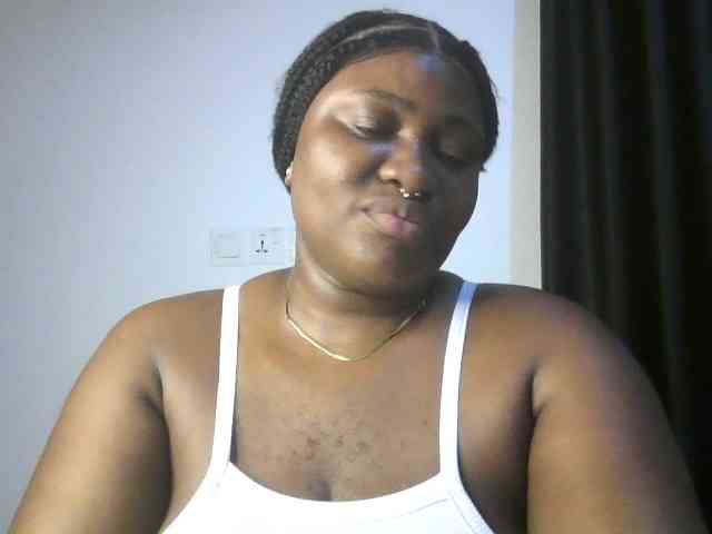 Hotchocolatee191 webcam