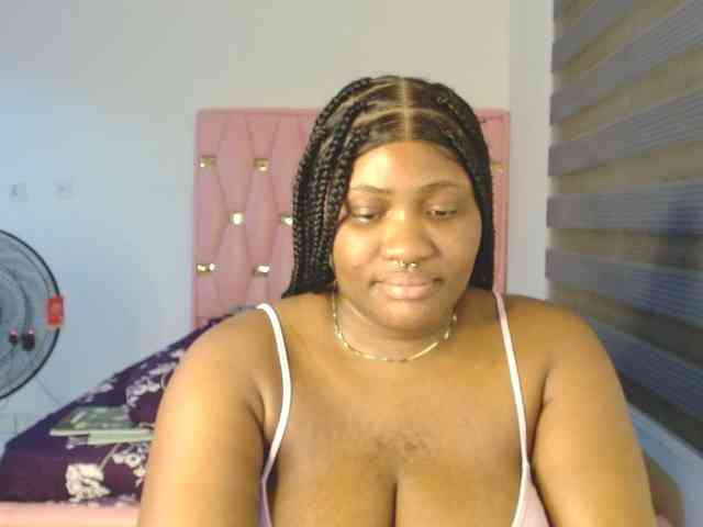 Hotchocolatee191 webcam