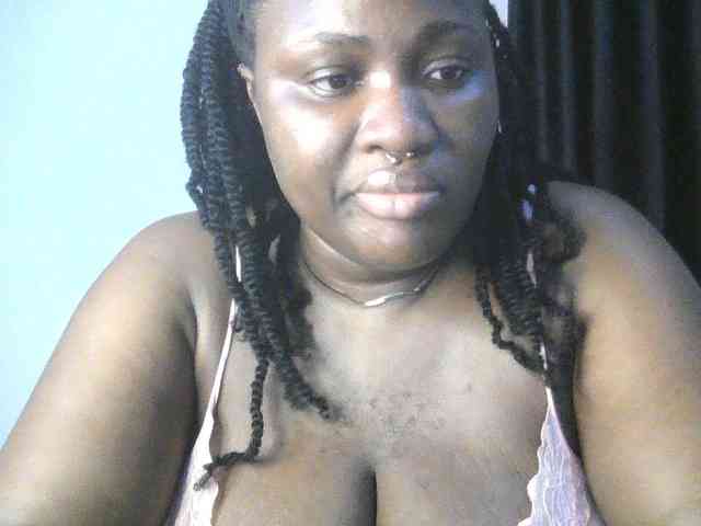 Hotchocolatee191 webcam