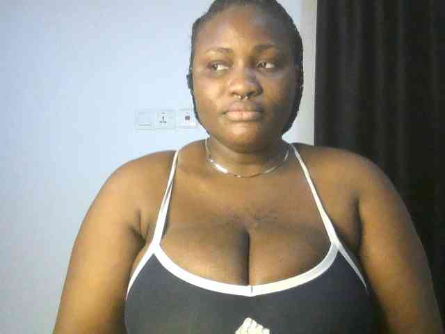 Hotchocolatee191 webcam