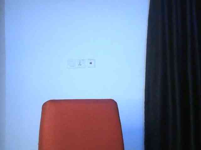 Hotchocolatee191 webcam