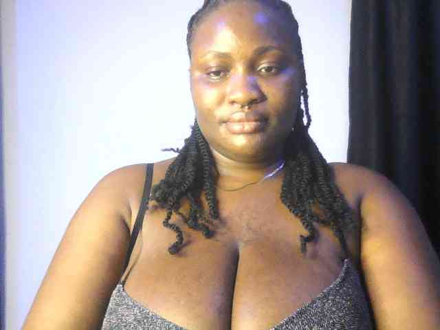 Hotchocolatee191 webcam