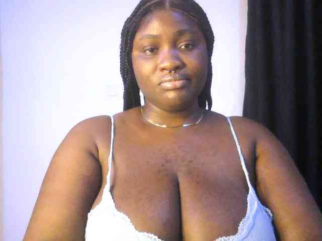 Hotchocolatee191 webcam