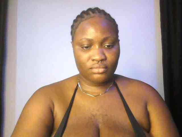Hotchocolatee191 webcam