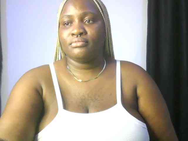 Hotchocolatee191 webcam