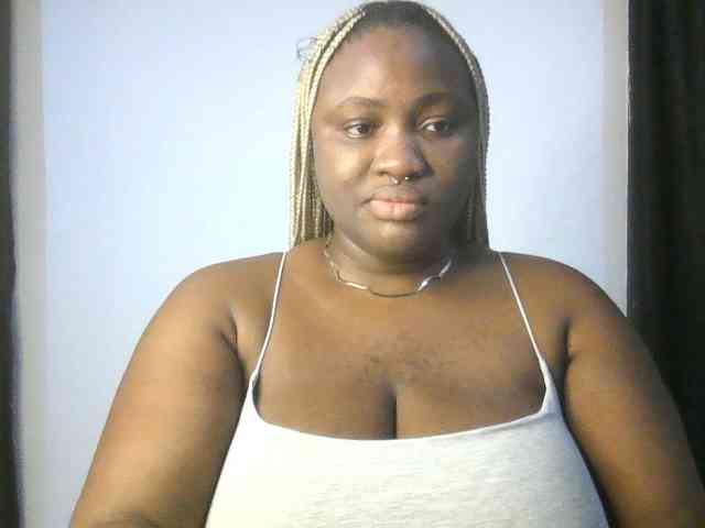 Hotchocolatee191 webcam