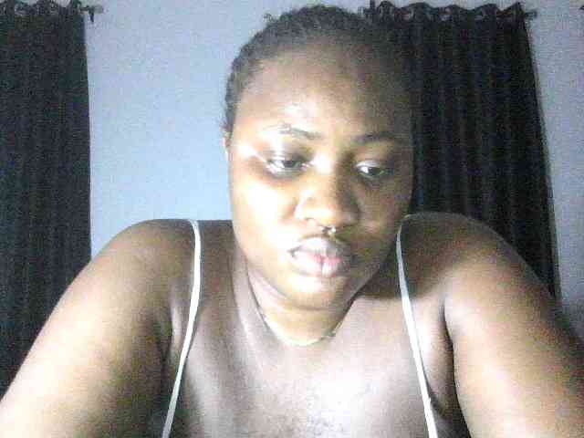 Hotchocolatee191 webcam