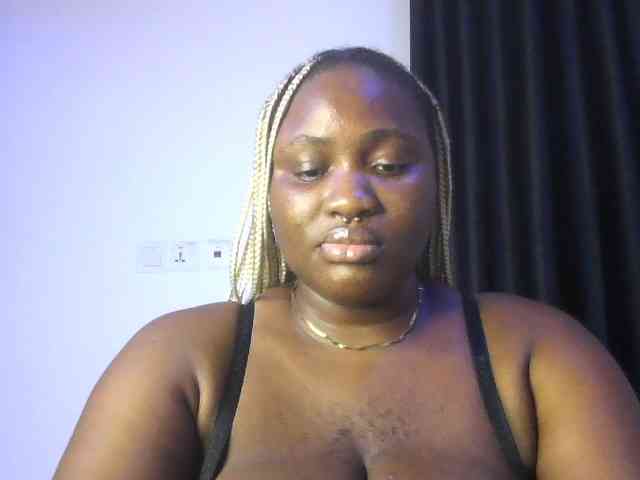 Hotchocolatee191 webcam