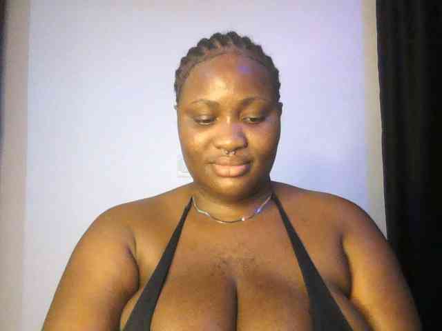 Hotchocolatee191 webcam