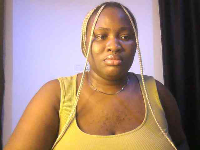 Hotchocolatee191 webcam