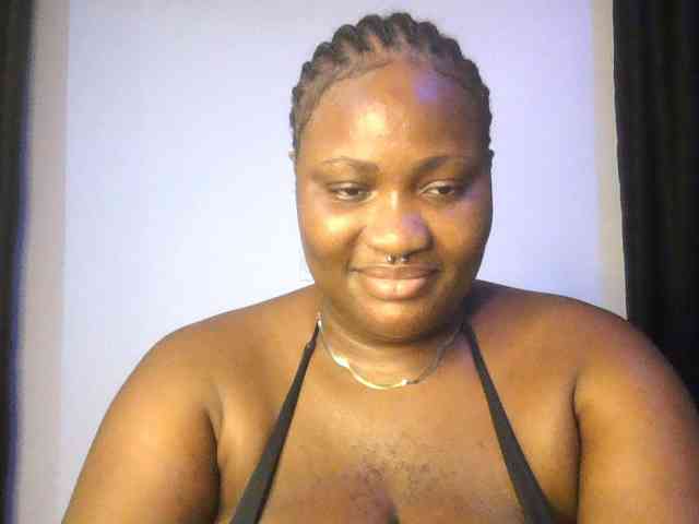 Hotchocolatee191 webcam