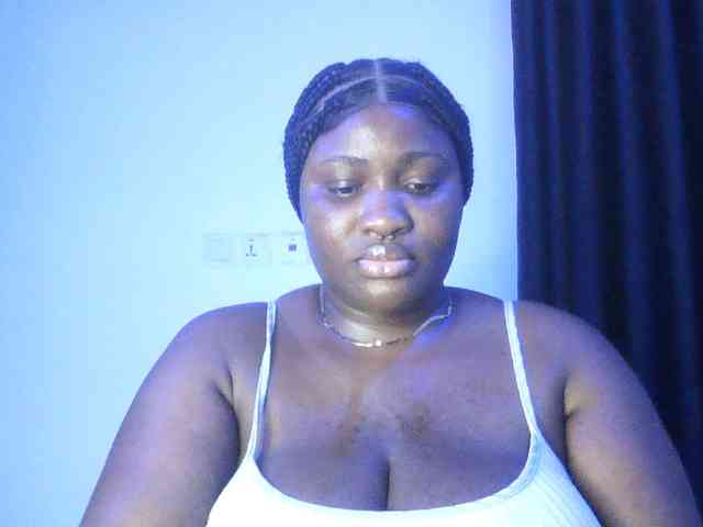 Hotchocolatee191 webcam