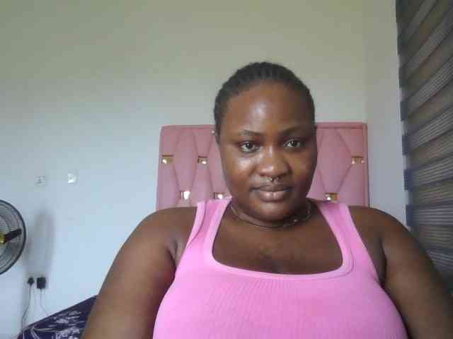 Hotchocolatee191 webcam