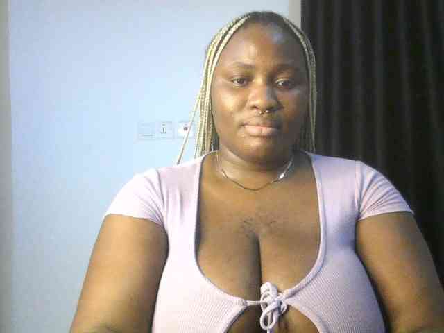 Hotchocolatee191 webcam