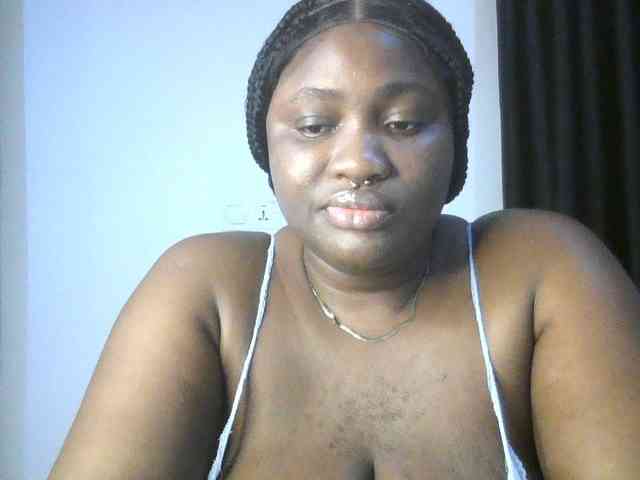 Hotchocolatee191 webcam