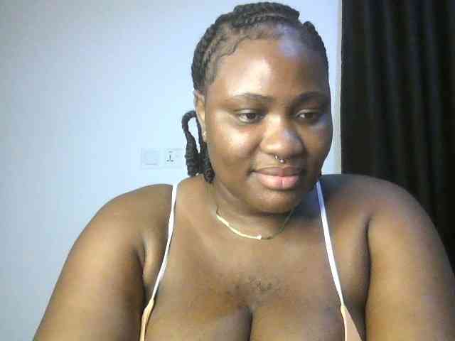 Hotchocolatee191 webcam