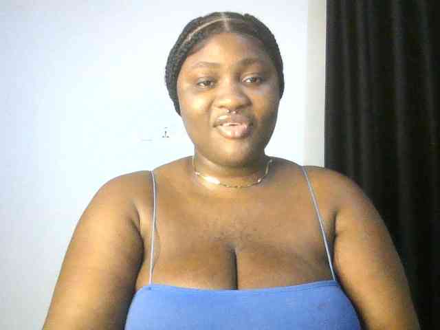 Hotchocolatee191 webcam