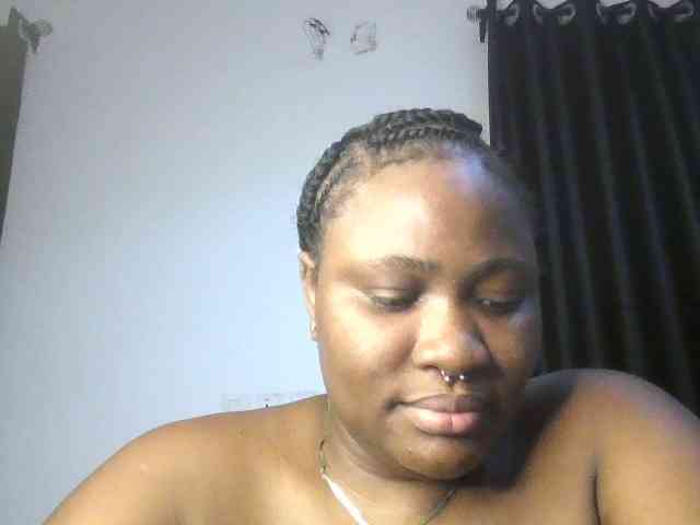 Hotchocolatee191 webcam