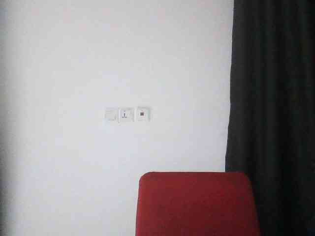 Hotchocolatee191 webcam