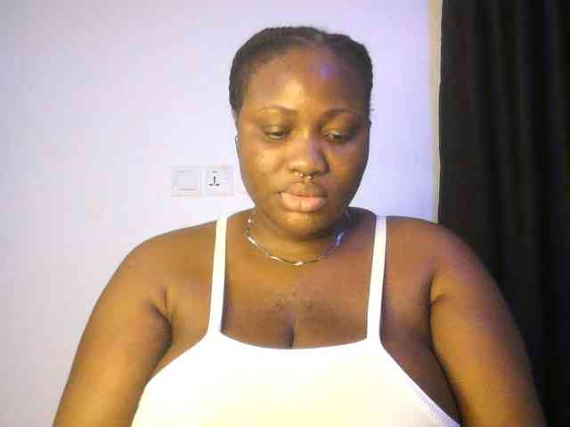 Hotchocolatee191 webcam