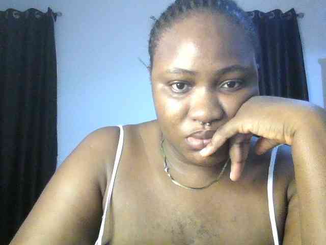 Hotchocolatee191 webcam