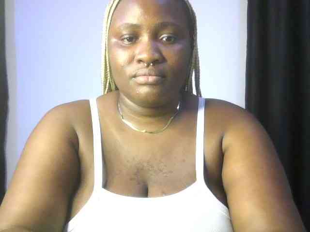 Hotchocolatee191 webcam