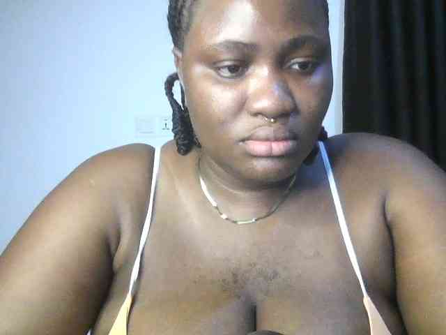 Hotchocolatee191 webcam