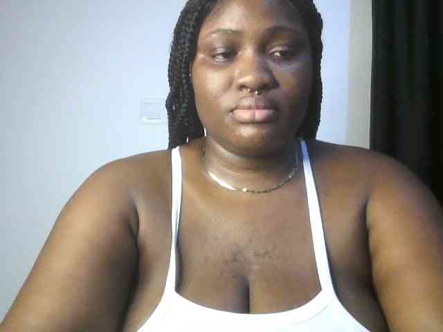 Hotchocolatee191 webcam