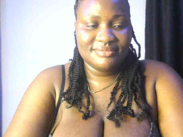Hotchocolatee191 webcam