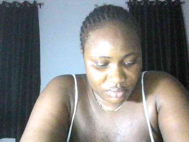 Hotchocolatee191 webcam